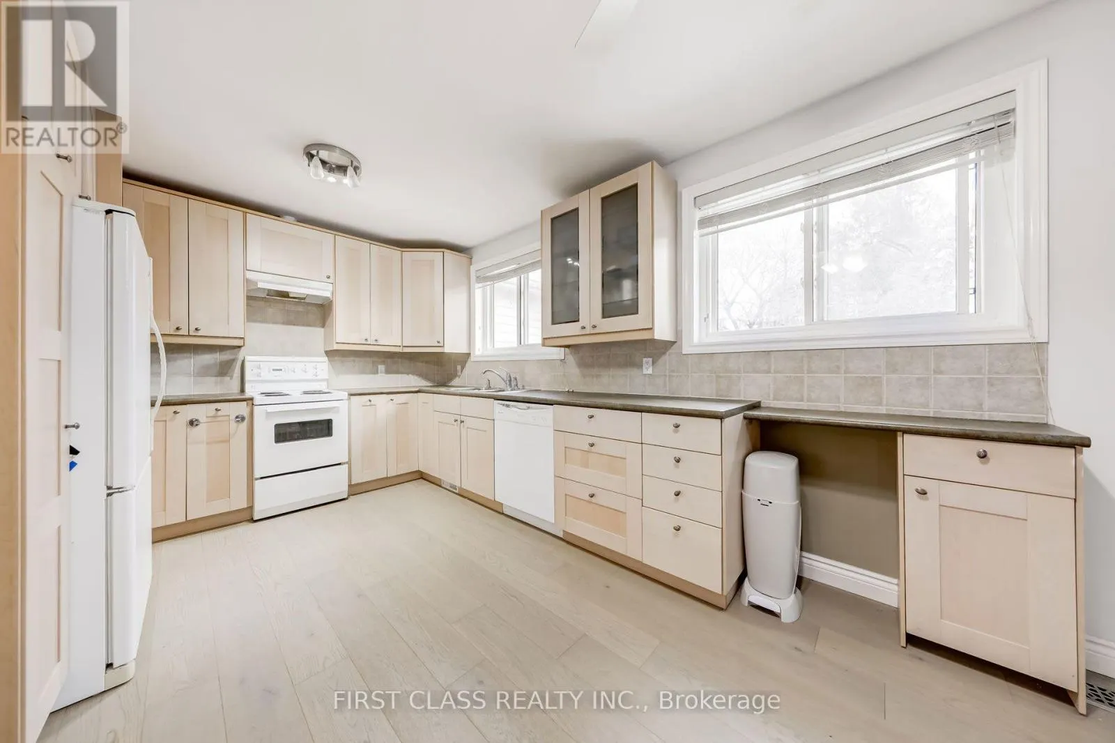 39 SEATON DRIVE