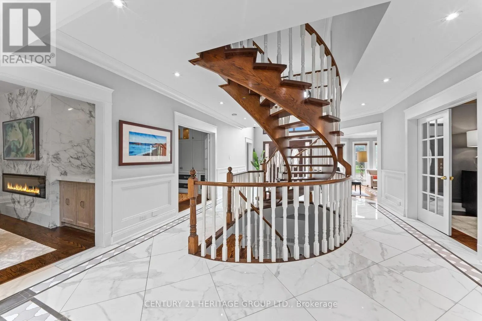 48 CARLYLE CRESCENT