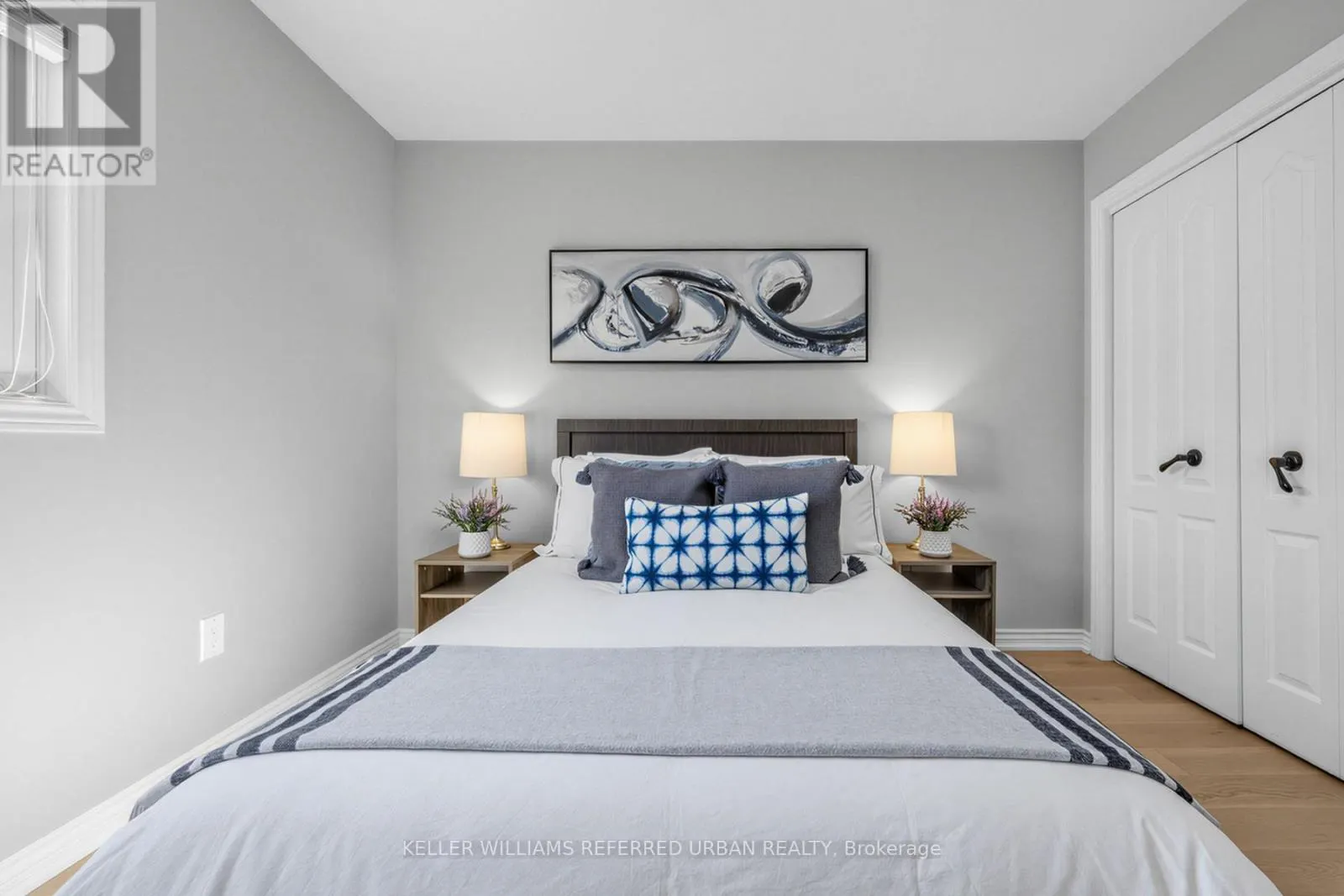 350 PICKERING CRESCENT