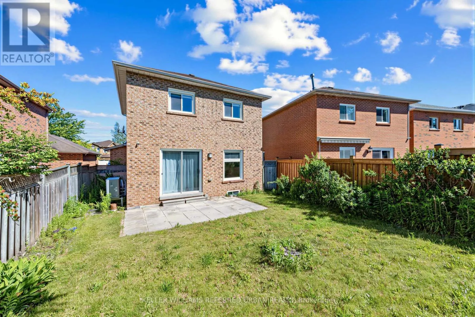 350 PICKERING CRESCENT