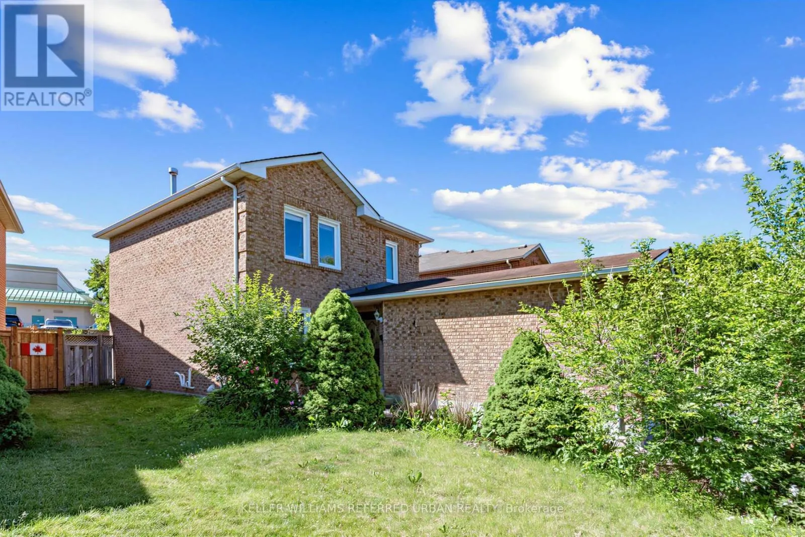 350 PICKERING CRESCENT