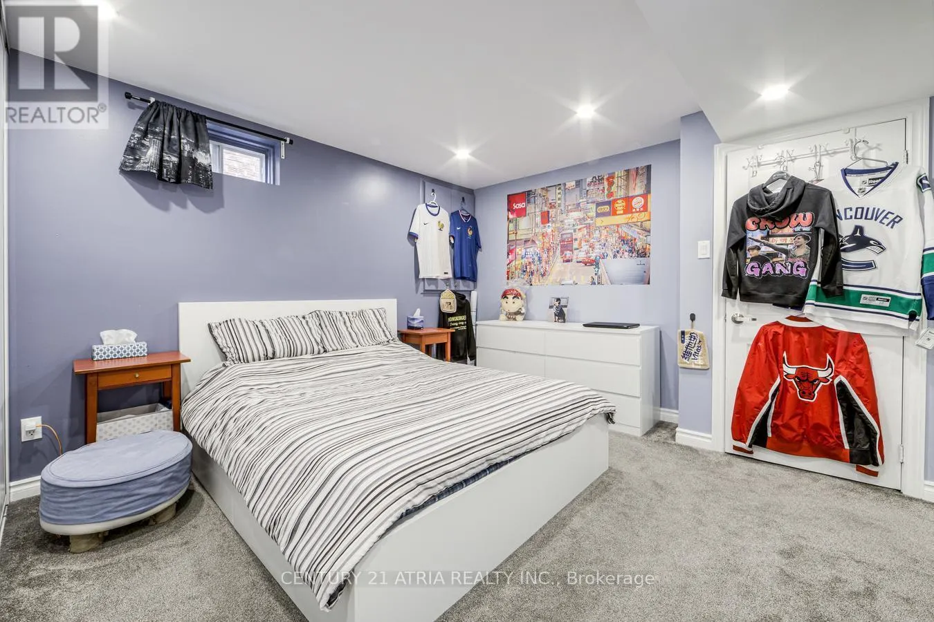 39 CHISWICK CRESCENT