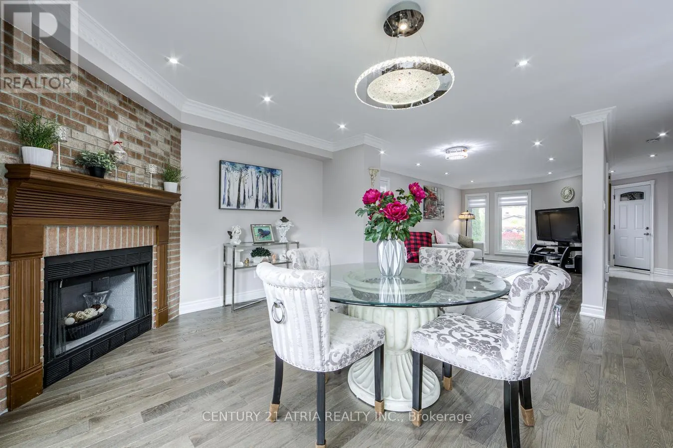39 CHISWICK CRESCENT