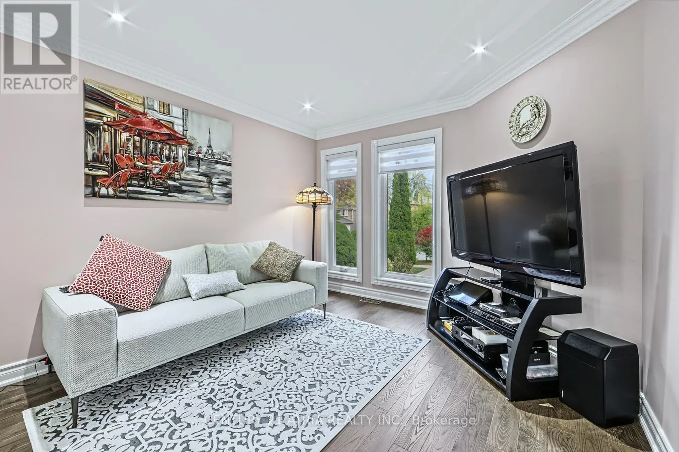 39 CHISWICK CRESCENT