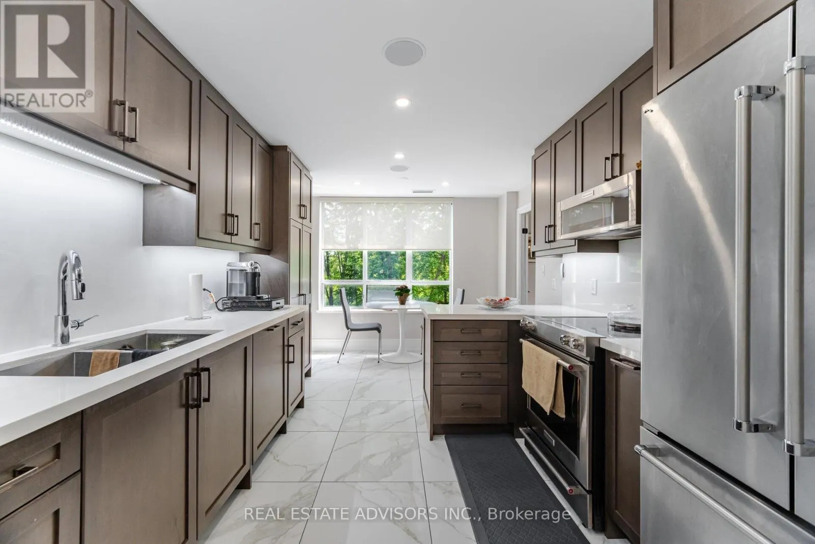313 - 53 WOODBRIDGE AVENUE