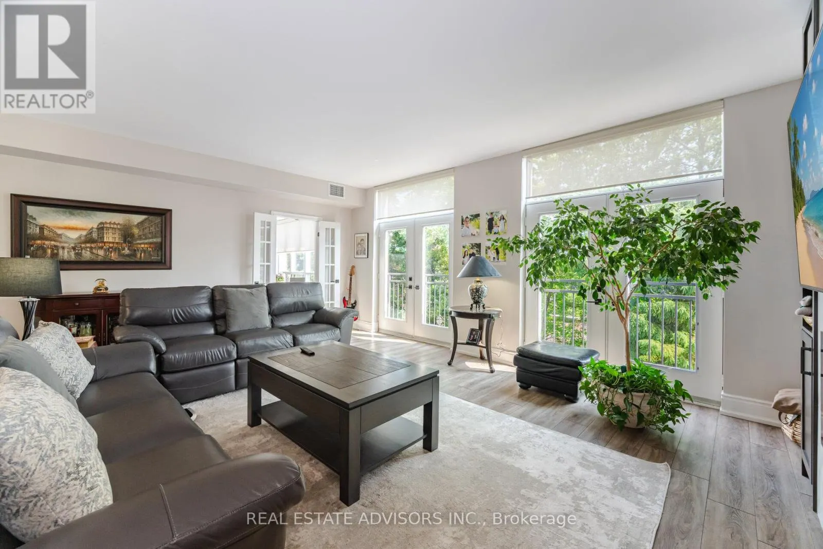 313 - 53 WOODBRIDGE AVENUE
