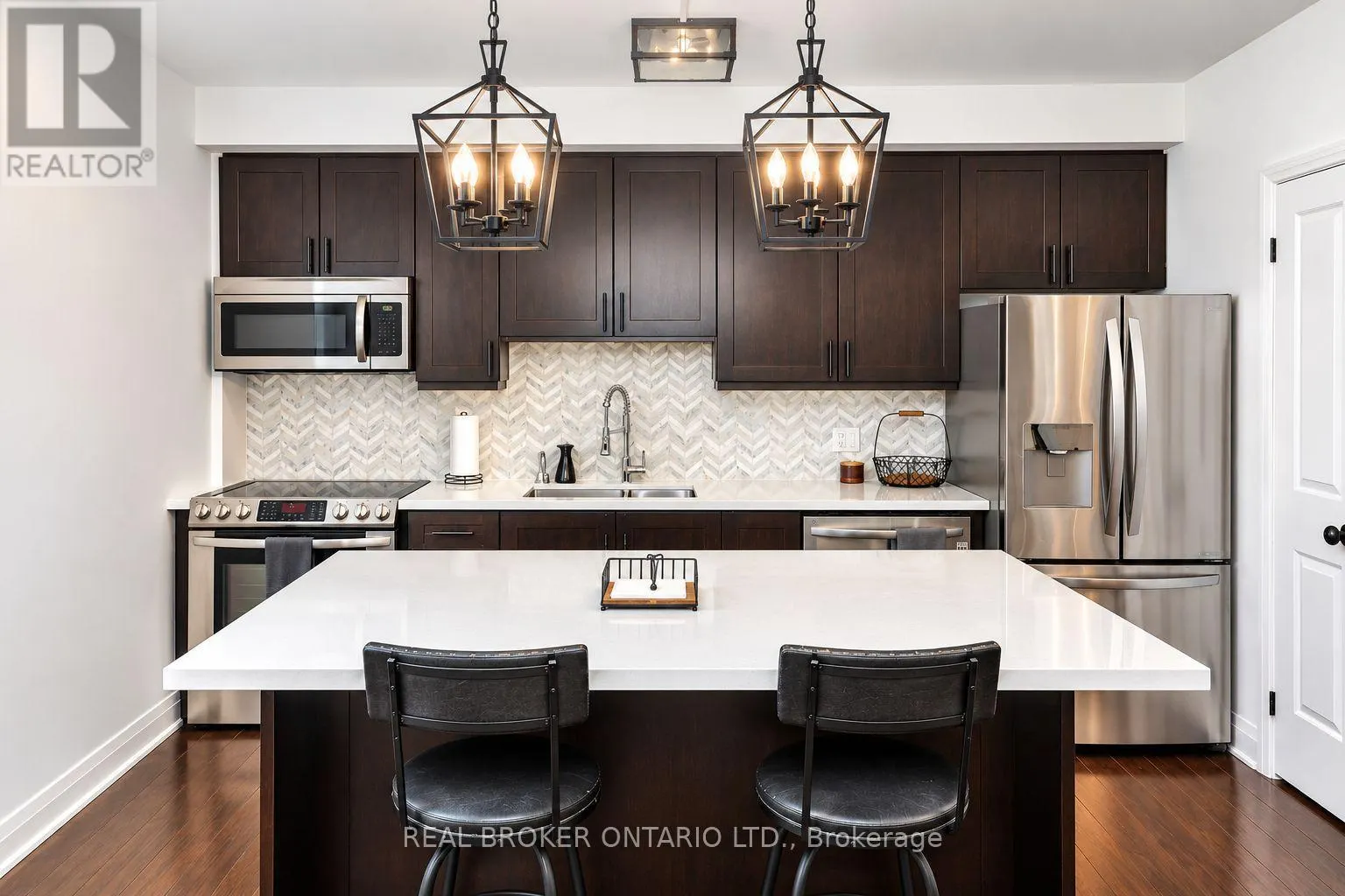 111 - 12 WOODSTREAM BOULEVARD