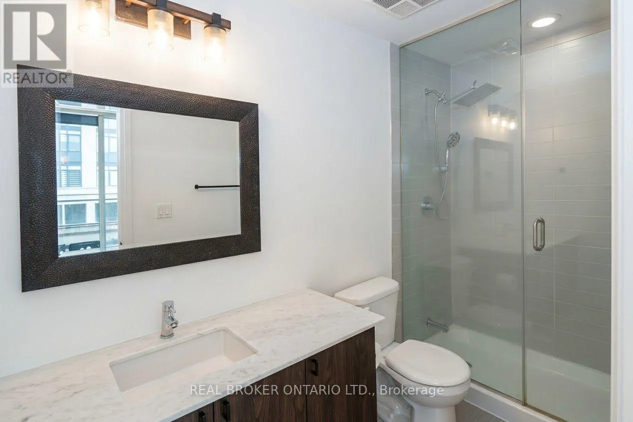 111 - 12 WOODSTREAM BOULEVARD