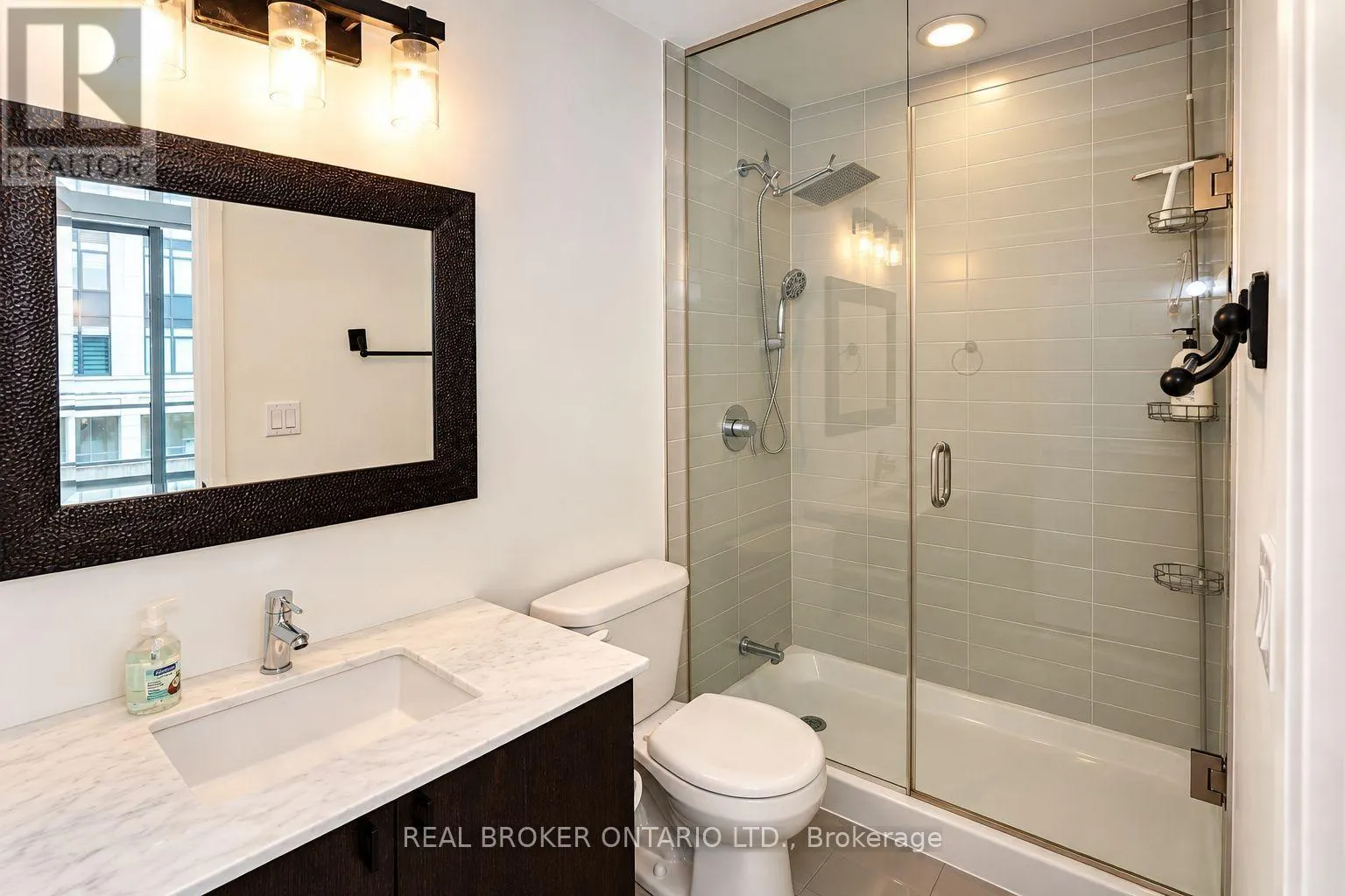 111 - 12 WOODSTREAM BOULEVARD