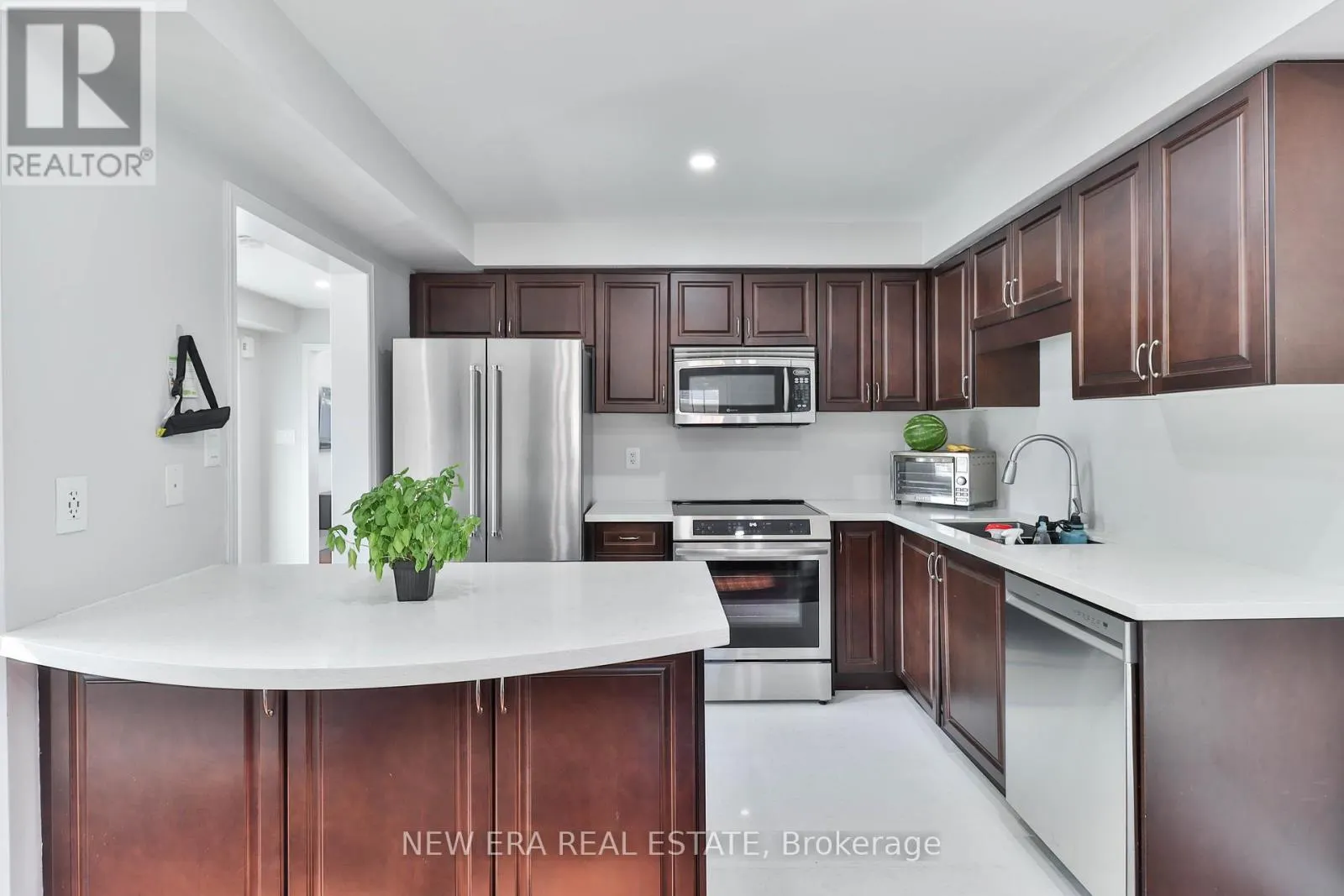 331 DAVOS ROAD