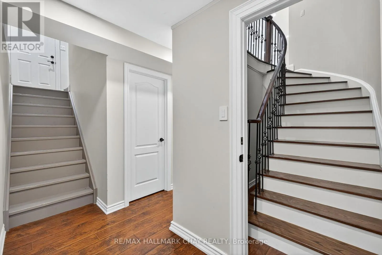 160 GOLDEN GATE CIRCLE