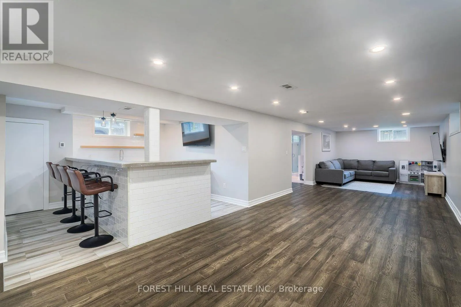 120 CHERRYWOOD DRIVE