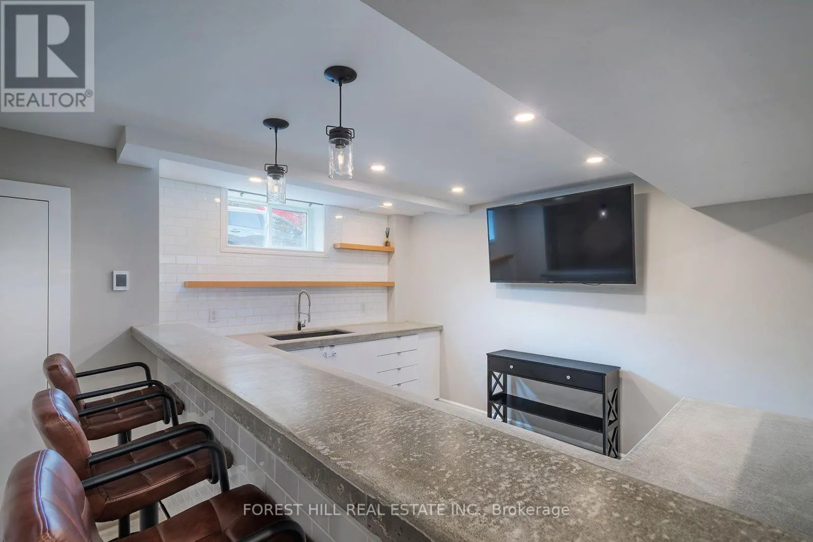 120 CHERRYWOOD DRIVE
