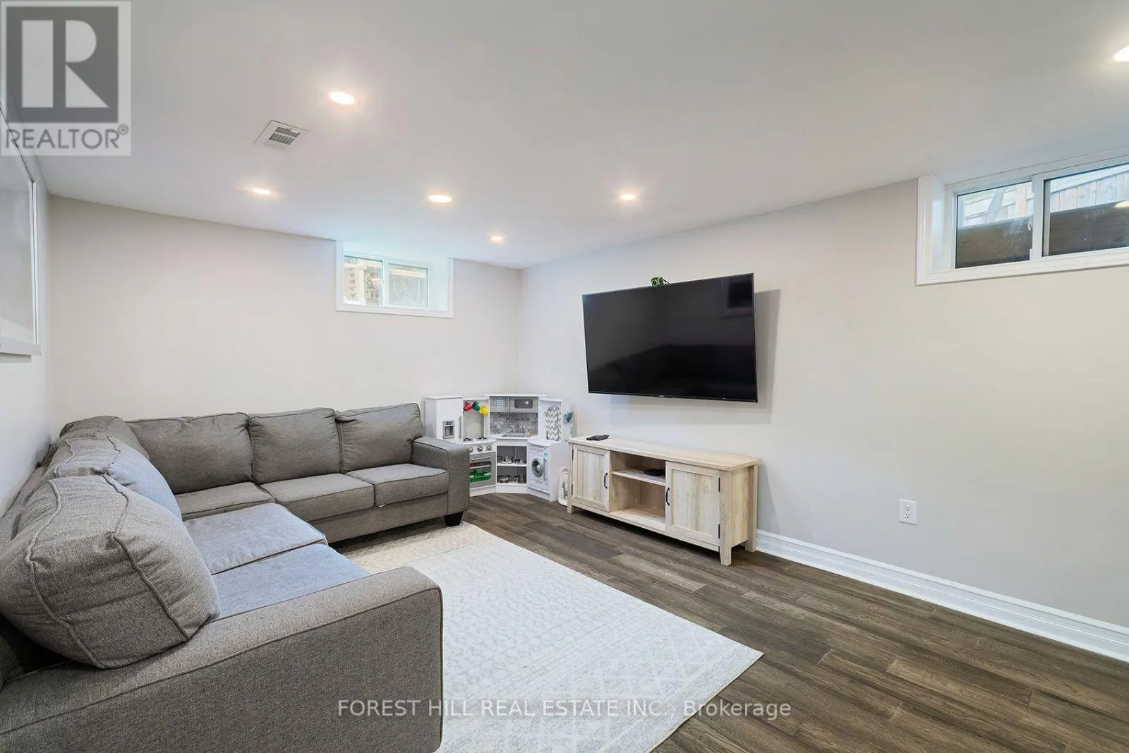 120 CHERRYWOOD DRIVE