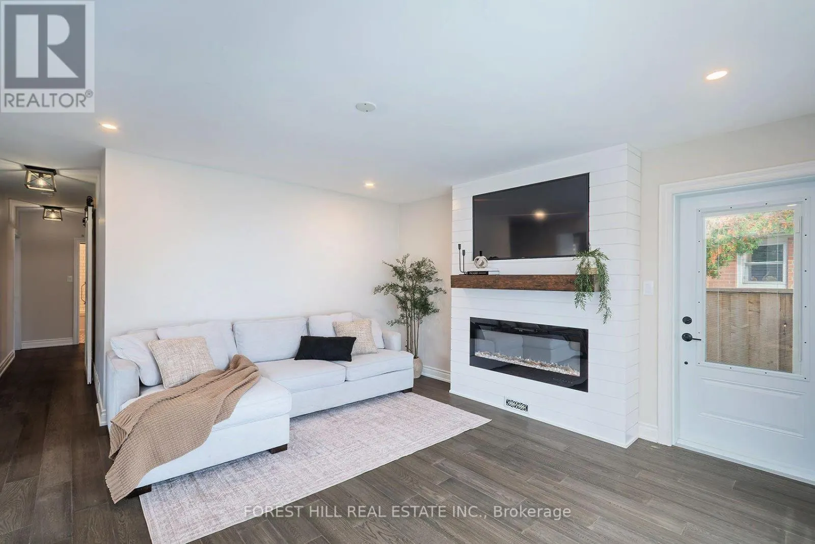120 CHERRYWOOD DRIVE