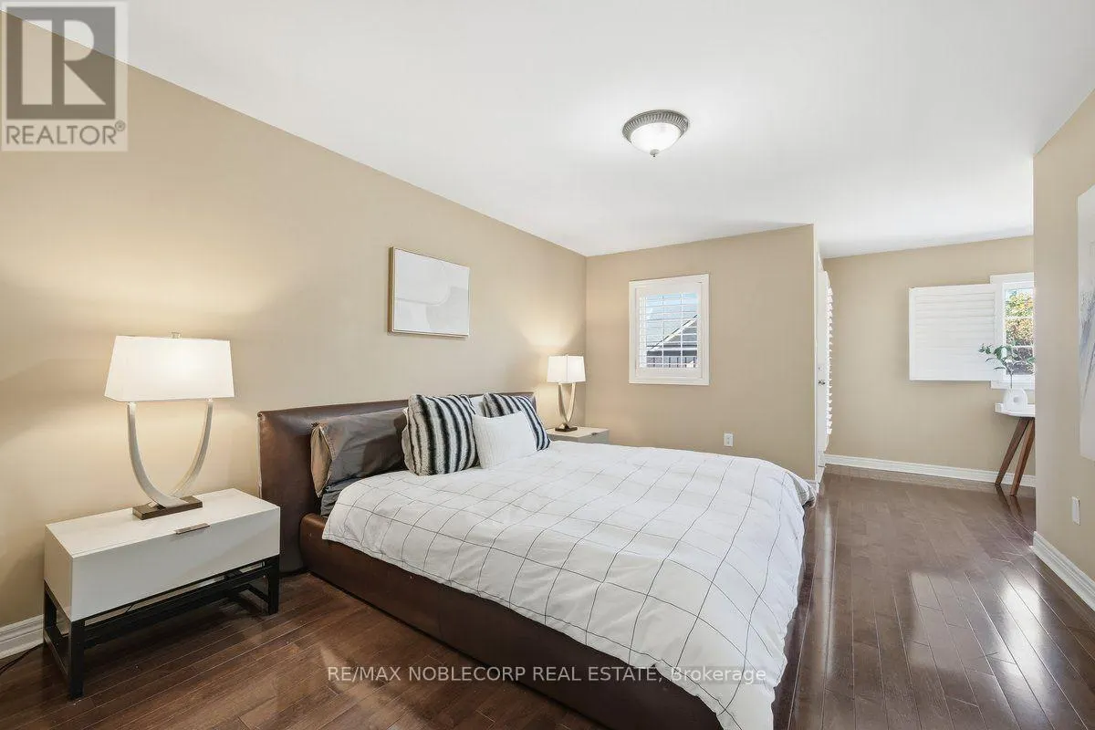 37 - 8900 BATHURST STREET