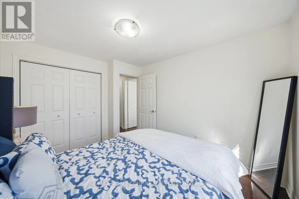 37 - 8900 BATHURST STREET