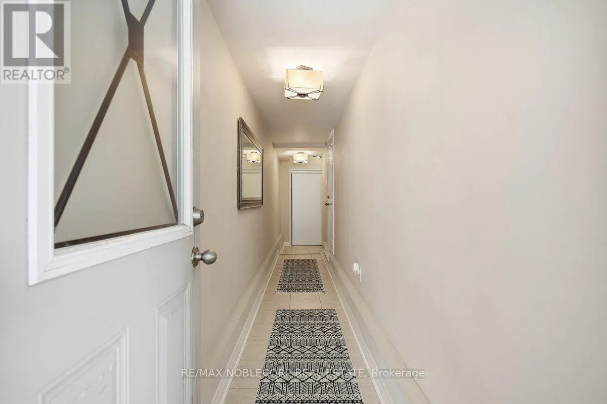 37 - 8900 BATHURST STREET