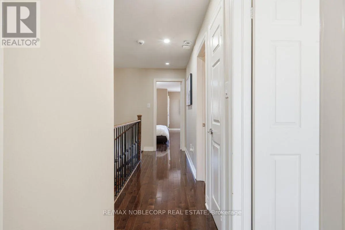 37 - 8900 BATHURST STREET