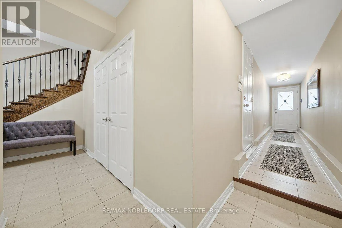 37 - 8900 BATHURST STREET