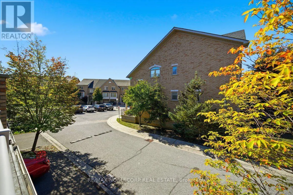 37 - 8900 BATHURST STREET