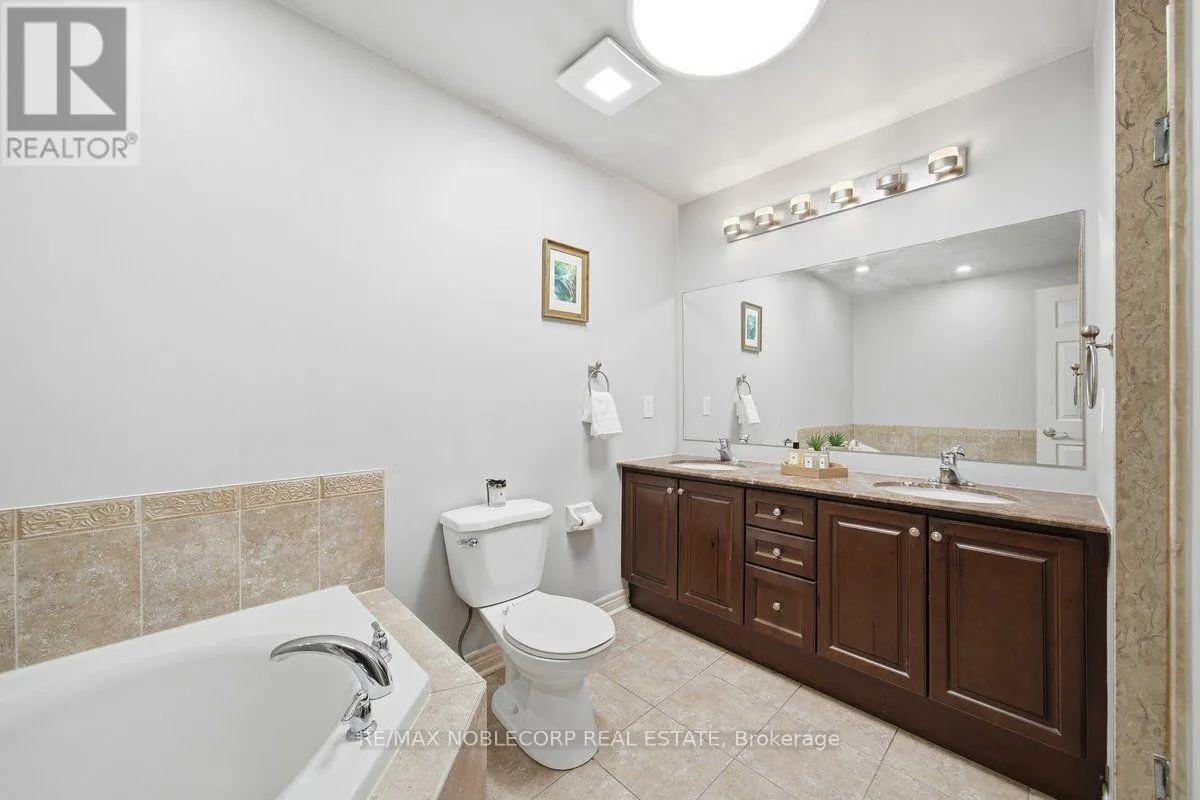 37 - 8900 BATHURST STREET
