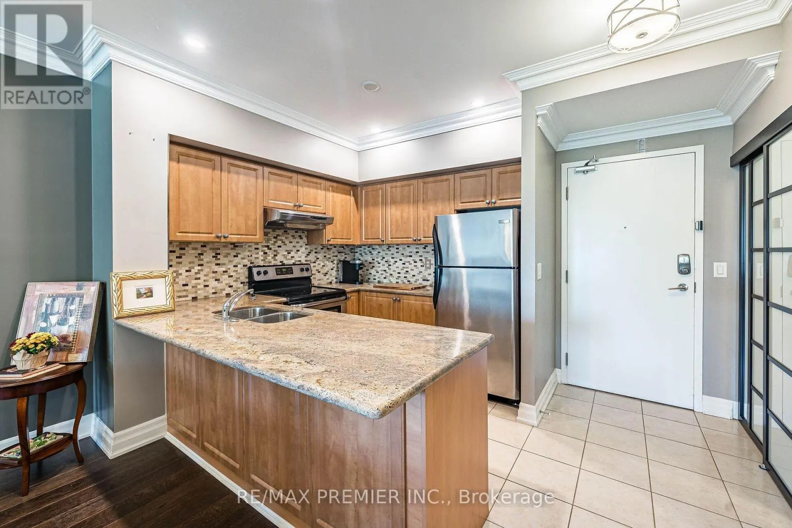 304 - 9451 JANE STREET