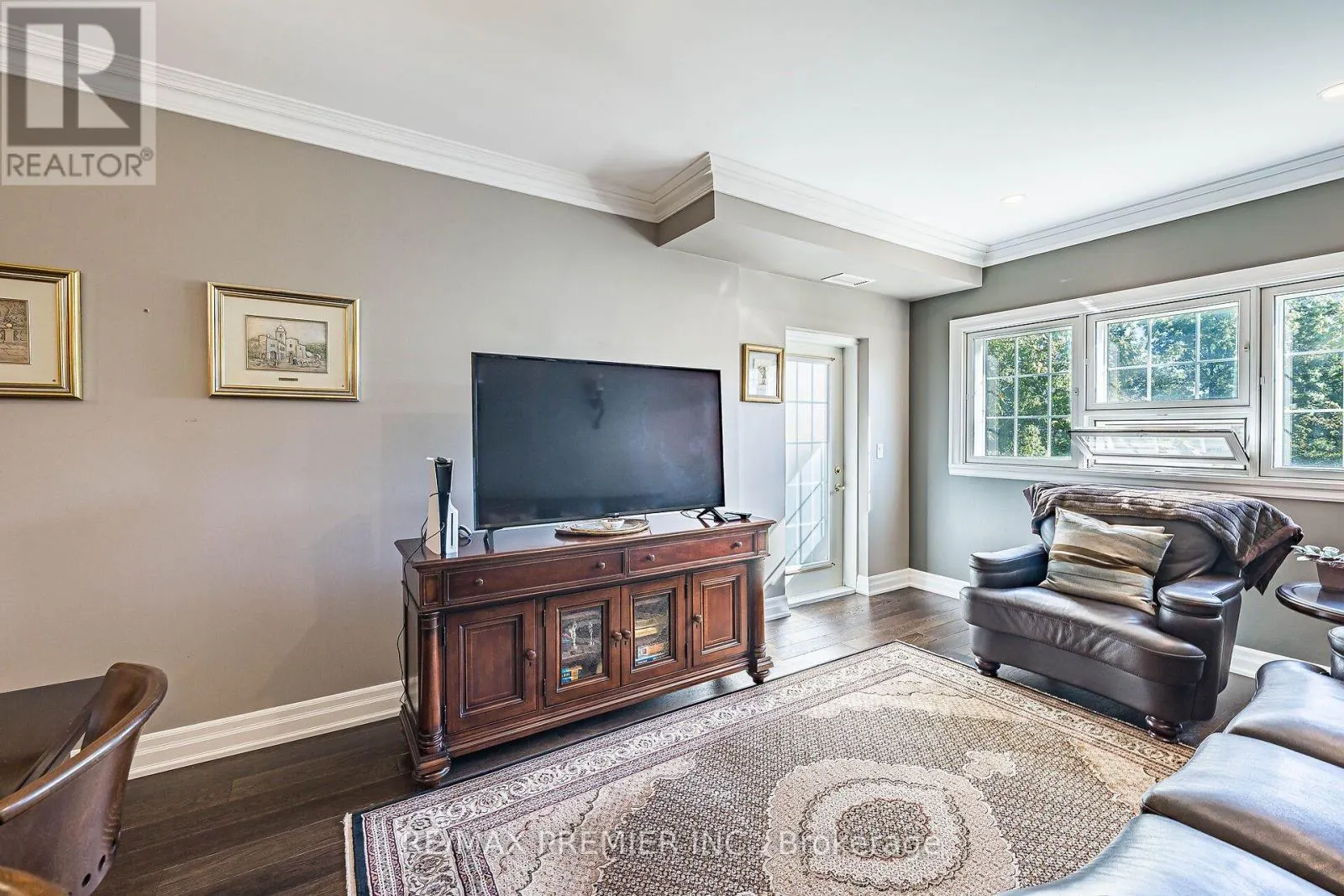 304 - 9451 JANE STREET
