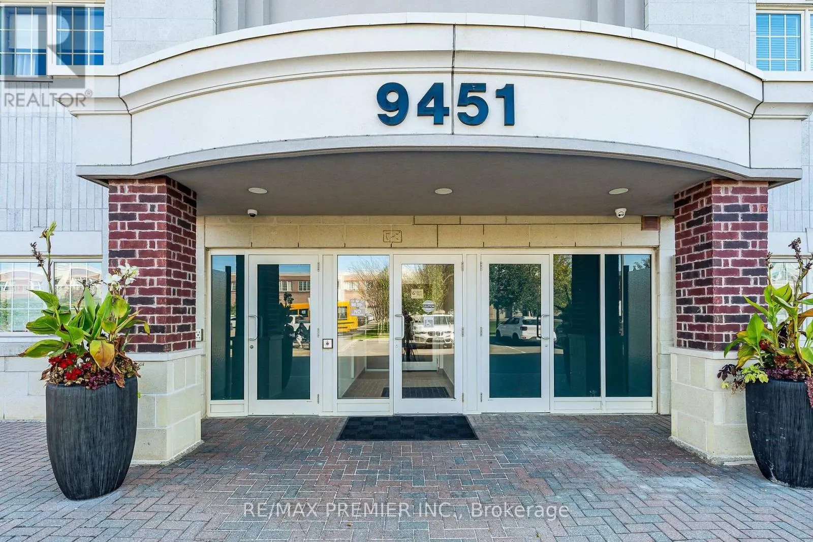 304 - 9451 JANE STREET