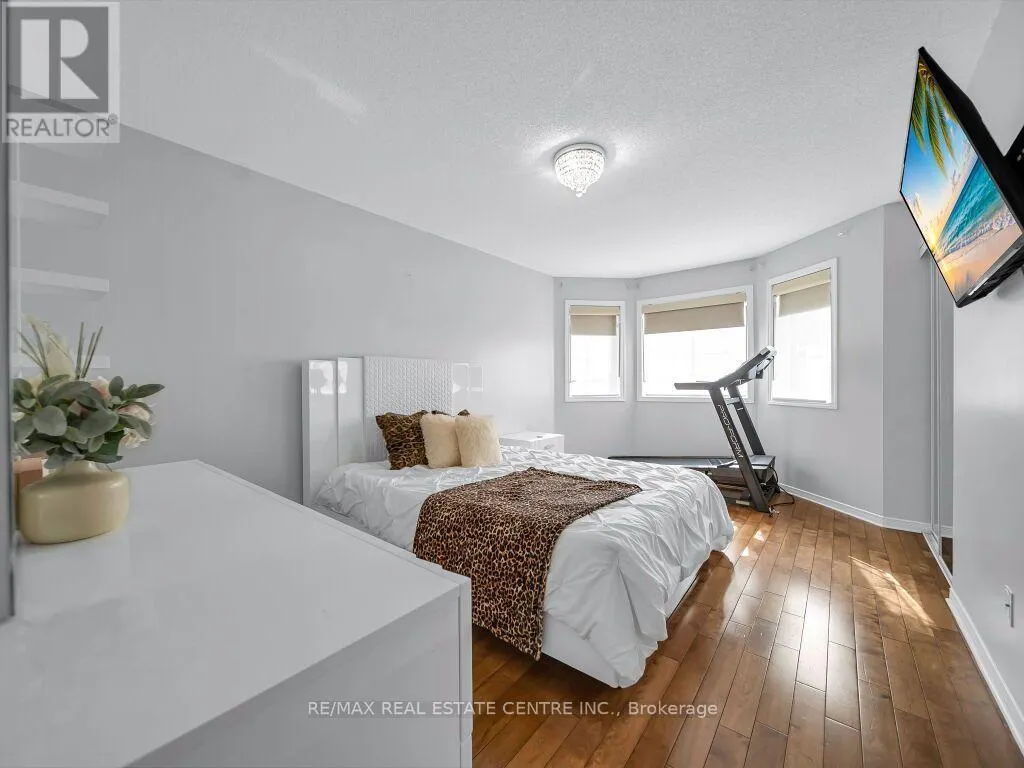 1244 LAURAND STREET
