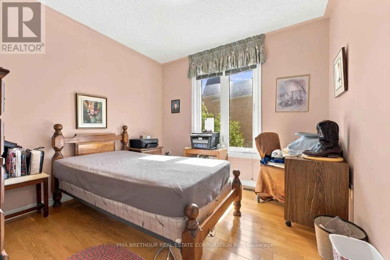 18 DEERGLEN TERRACE