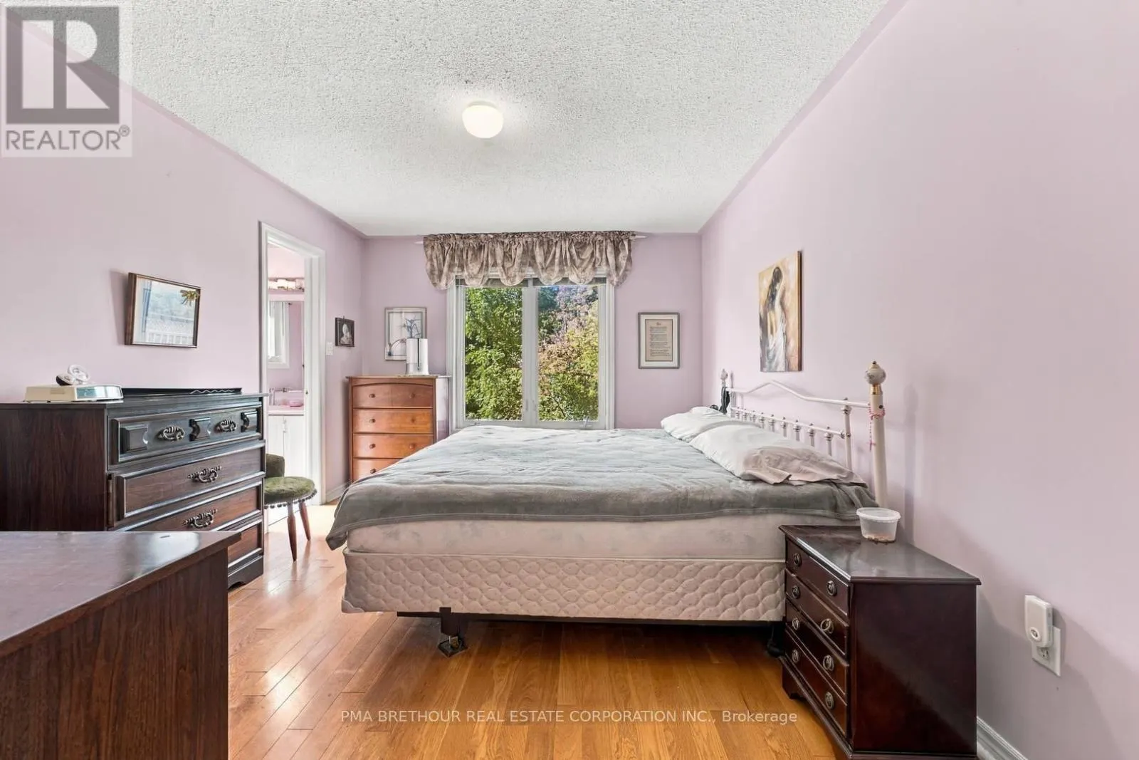 18 DEERGLEN TERRACE