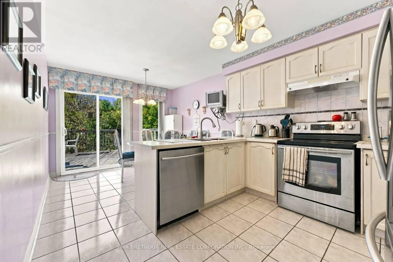 18 DEERGLEN TERRACE