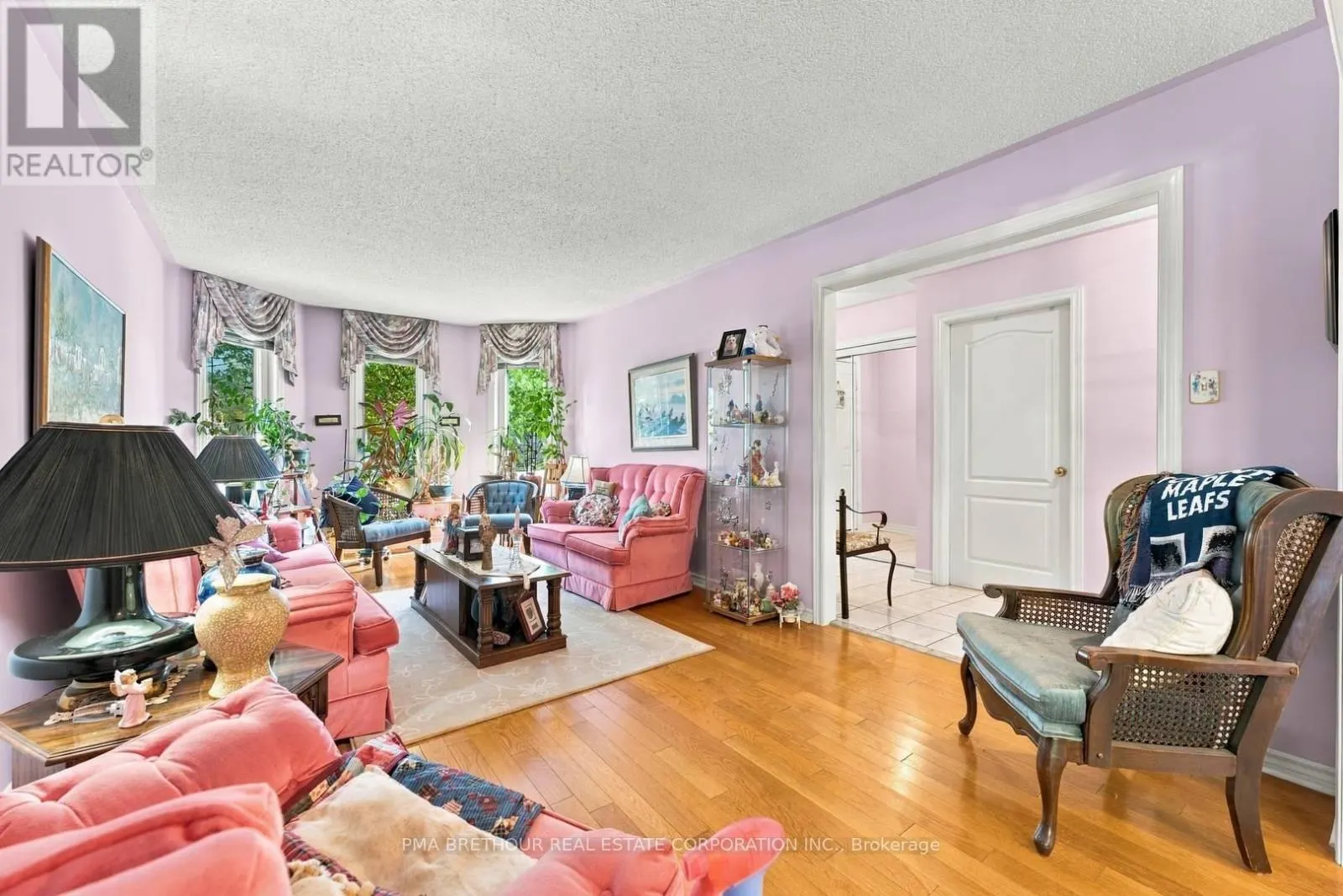 18 DEERGLEN TERRACE