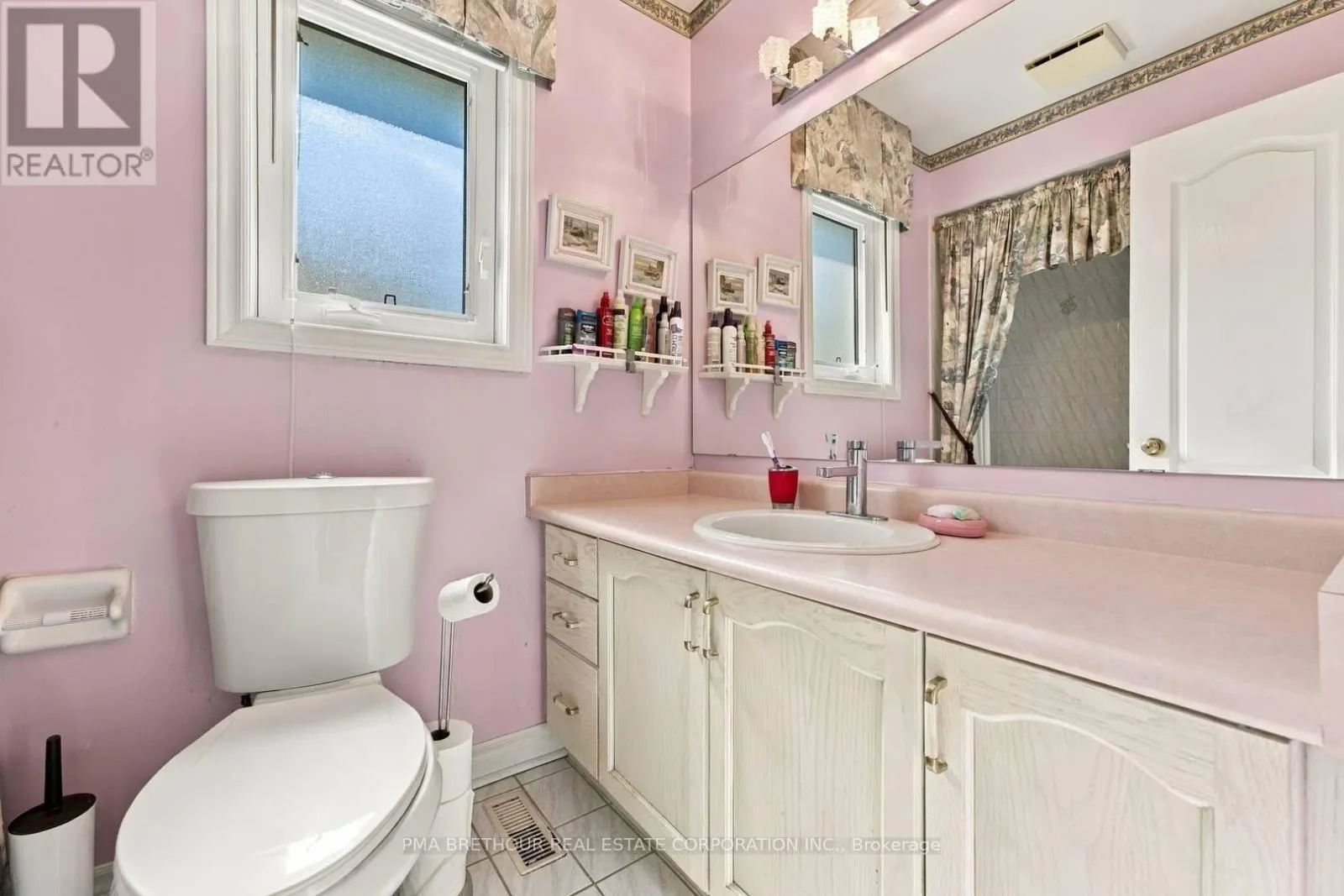 18 DEERGLEN TERRACE