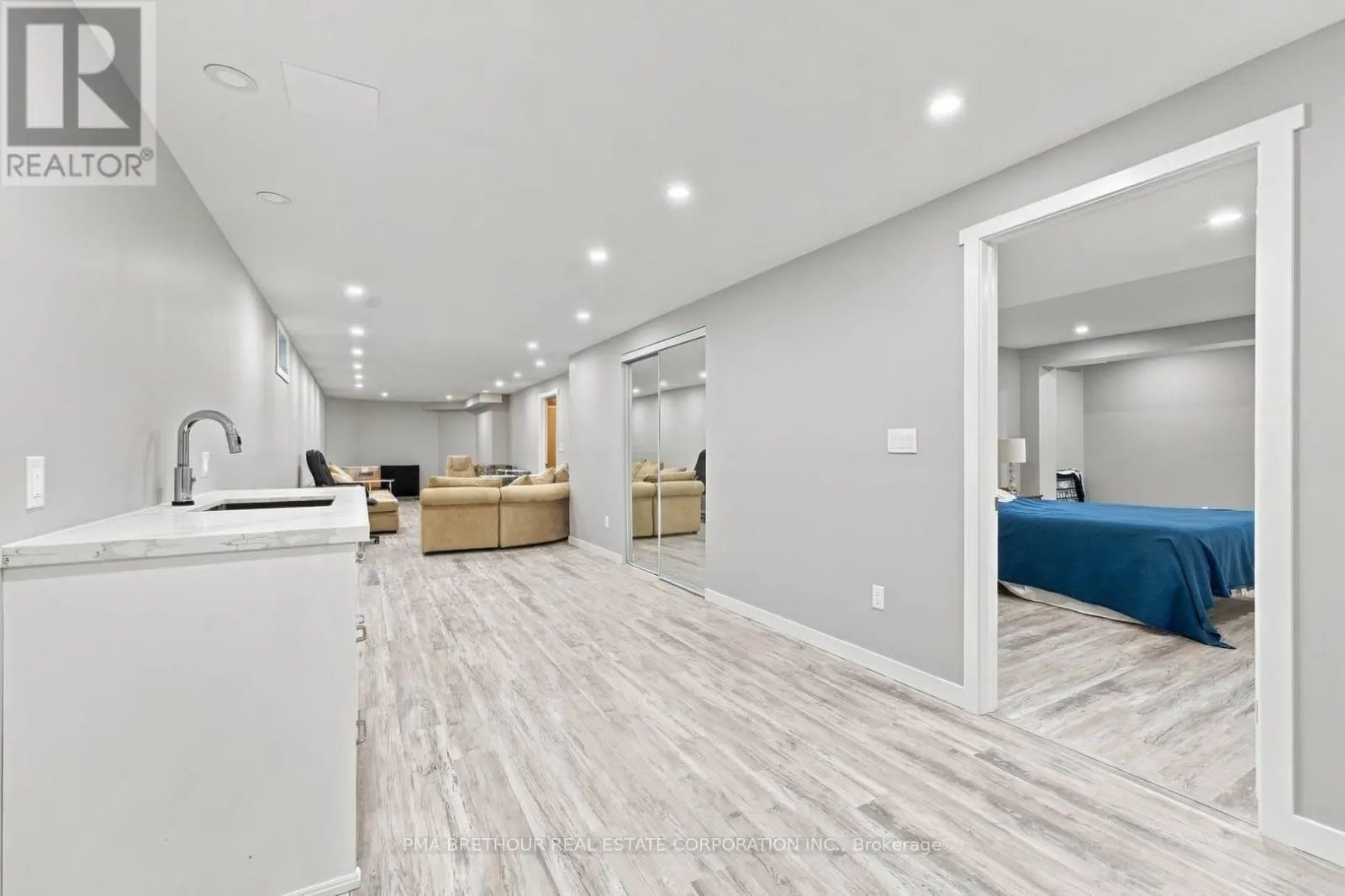 18 DEERGLEN TERRACE