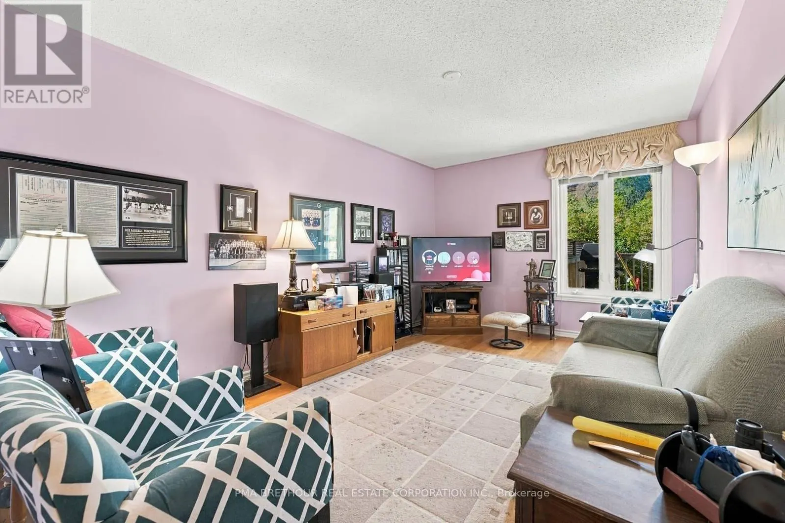 18 DEERGLEN TERRACE