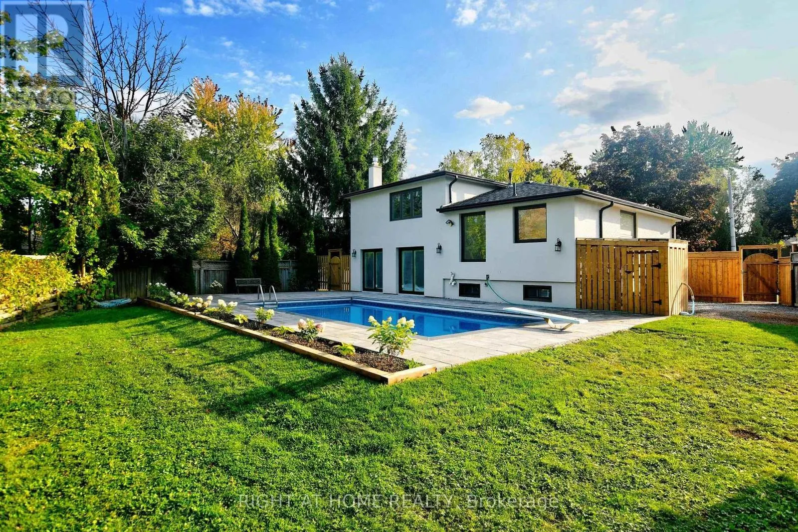 8 HILL DRIVE