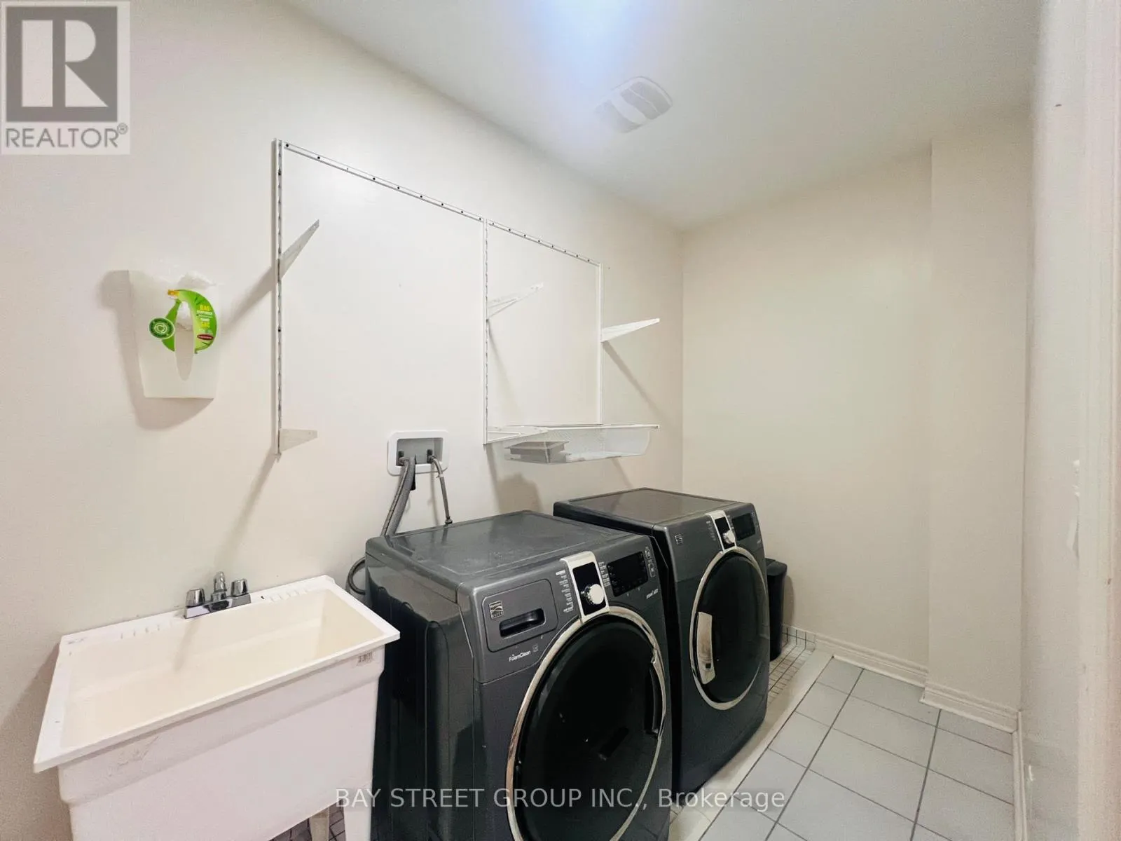 81 SUTCLIFFE WAY