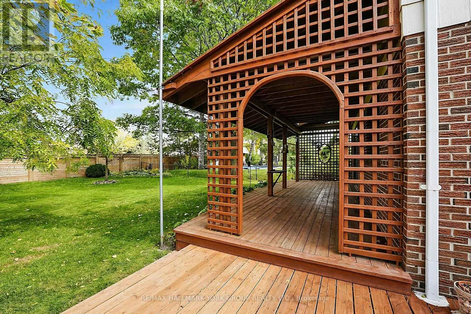 80 FAIRWAY DRIVE