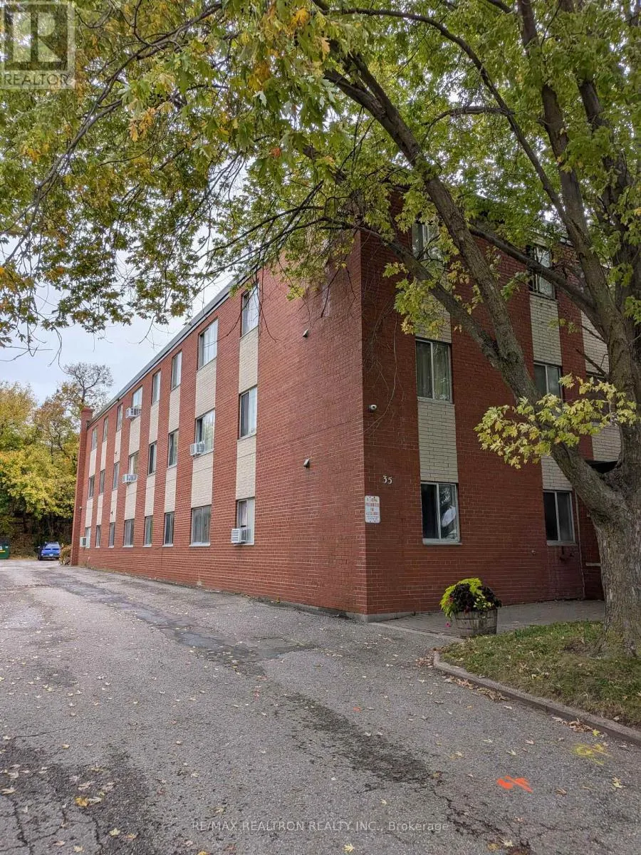15 - 35 HURON HEIGHTS DRIVE