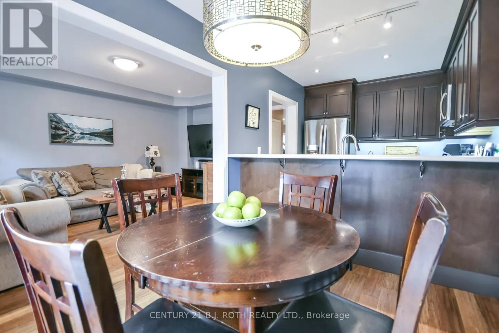 114 STONEMOUNT CRESCENT