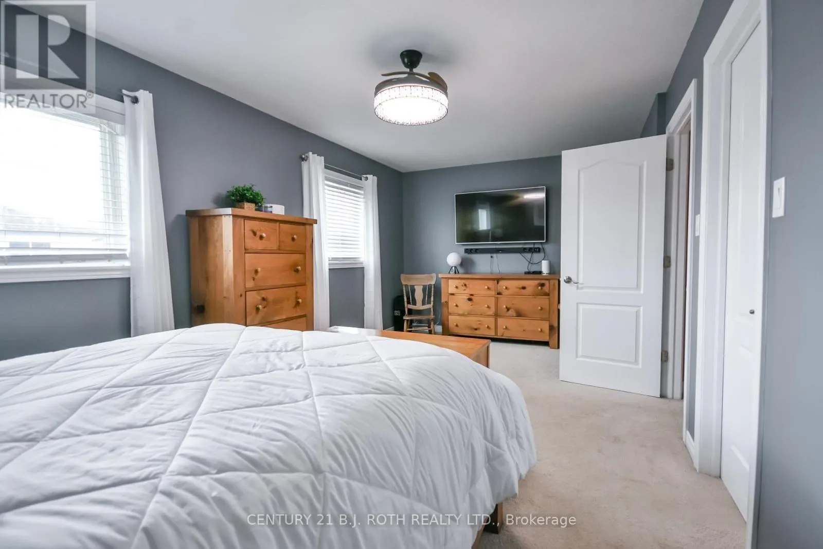 114 STONEMOUNT CRESCENT