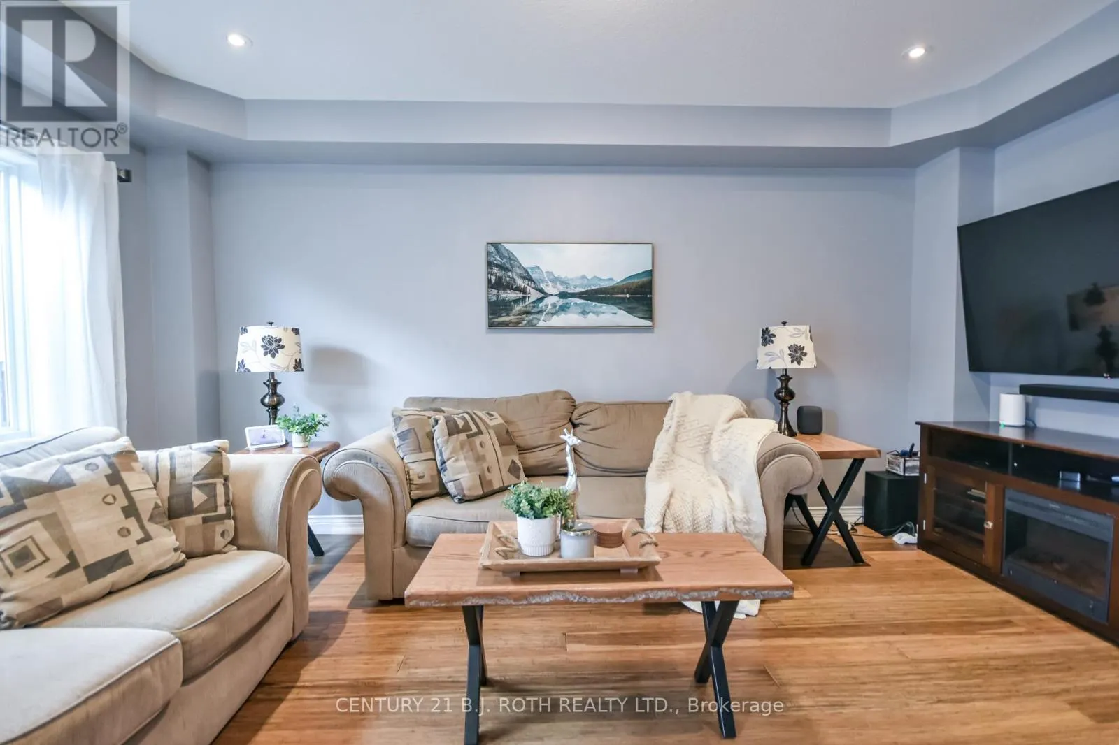 114 STONEMOUNT CRESCENT