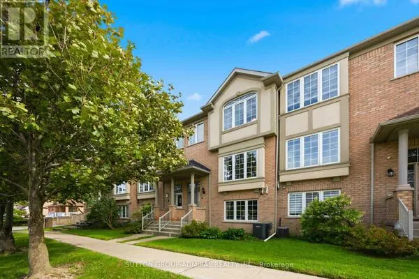 4 - 71 PUCCINI DRIVE