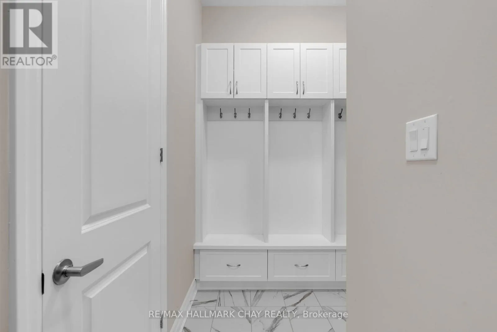 721 MIKA STREET