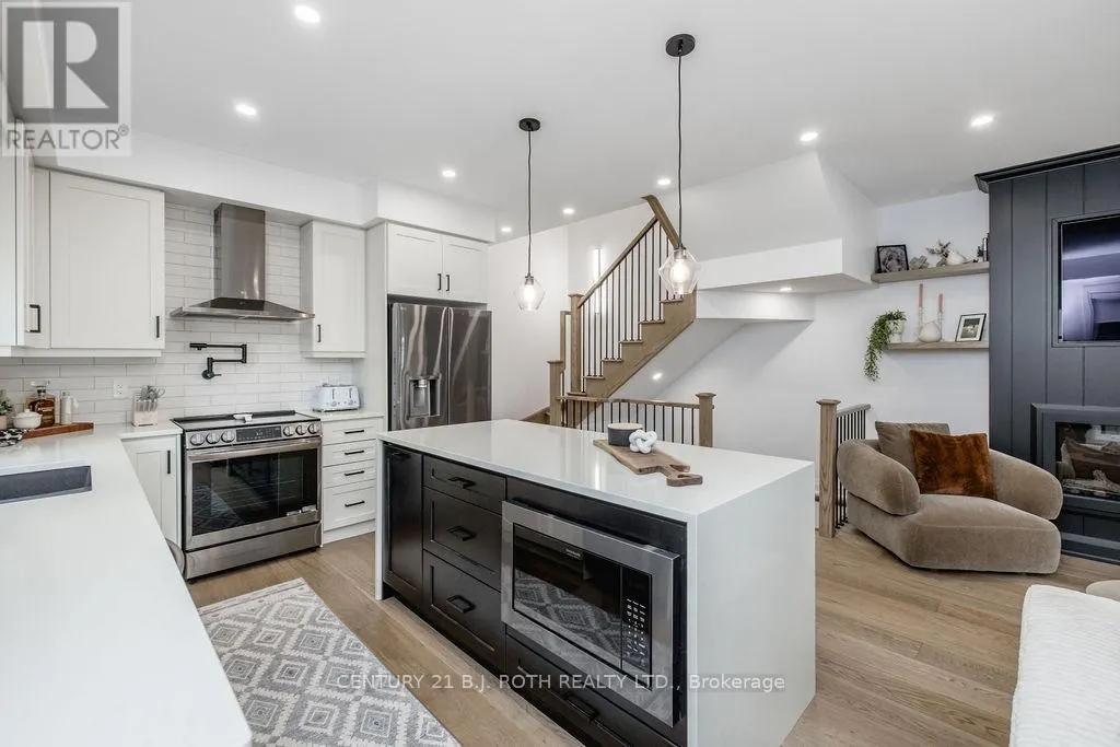 34 KIERNAN CRESCENT N