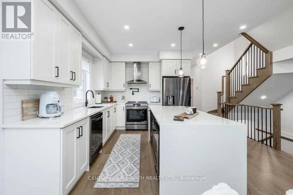 34 KIERNAN CRESCENT N