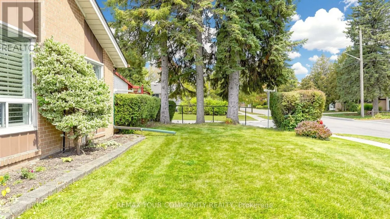 43 SEATON DRIVE