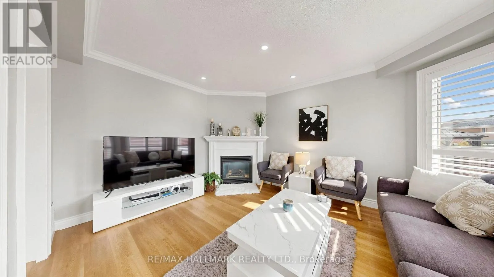 336 ST JOAN OF ARC AVENUE